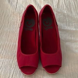 Red Teva espadrilles-like new